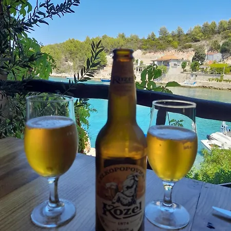 Hvar Architect's House * Pitve