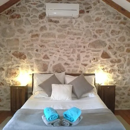 Hvar Architect's House * Pitve