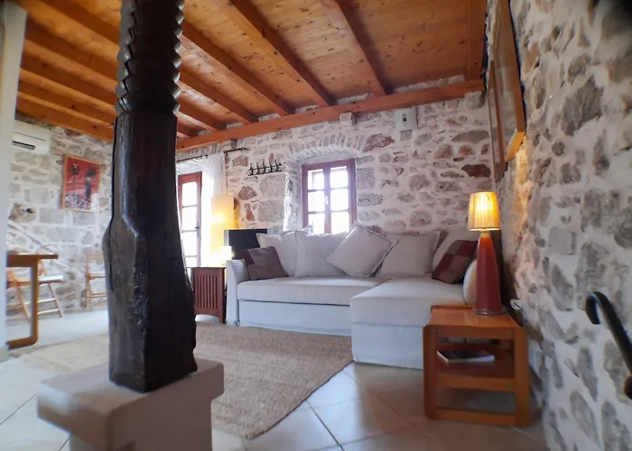 Semesterbostad Hvar Architect's House Pitve