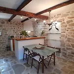 別荘 Hvar Architect's House Pitve